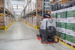4 dôvody, prečo je investícia do podlahového umývacieho stroja dobrý nápad